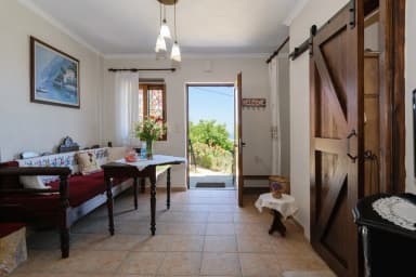 small photos on the bottom