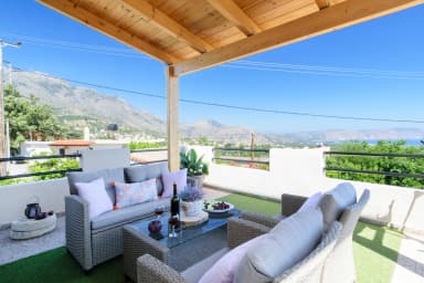 small photos on the bottom